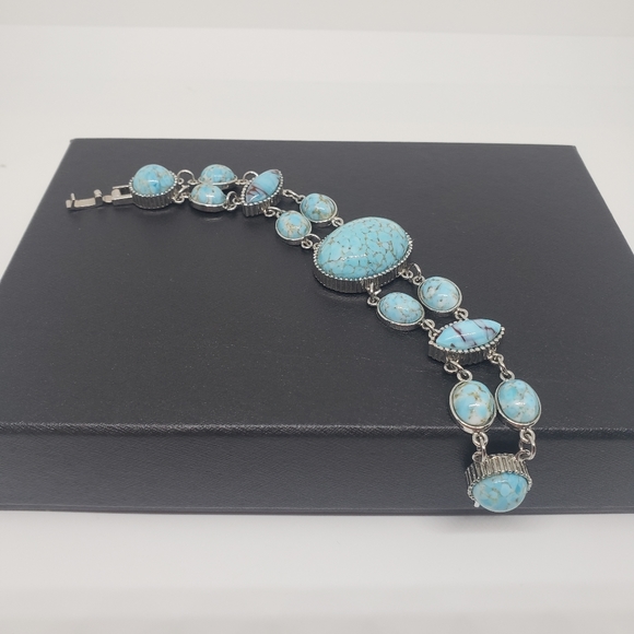 Vintage Blue Turquoise Silver Oval Bracelet - Picture 3 of 11